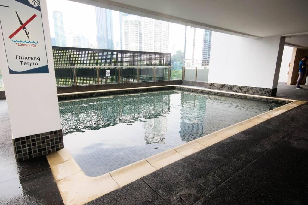Ferienwohnung Legasi Kampung Baru By Airhost Kuala Lumpur Exterior foto
